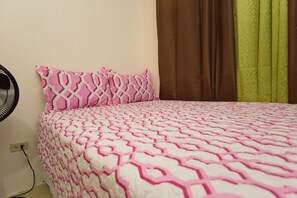 Room - The Embassy Luxury Apt Crystal Towers Ii (Kingston)