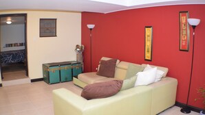 Unclassified image, 4 of 13, button - New Kingston Guest Apt At Evans (Kingston)