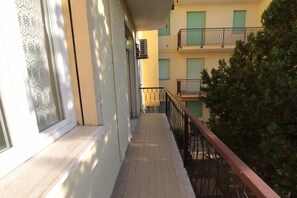 Unclassified image, 3 of 30, button - Villa Pineta Apartments (Comacchio)