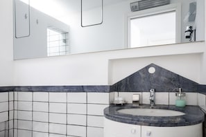 Bathroom - LHP Suite Villa La Giara (Sorrento)
