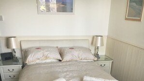 Room - Lazy Waves Boutique B&B (Newquay)