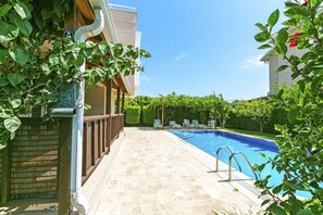Unclassified image, 5 of 52, button - Paradise Town - Villa Royal (Serik)