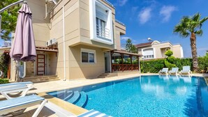 Ảnh chưa phân loại, 3 trong số 22 ảnh, nút