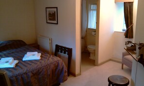 Room - Village House Hotel - Inn (Worthing)