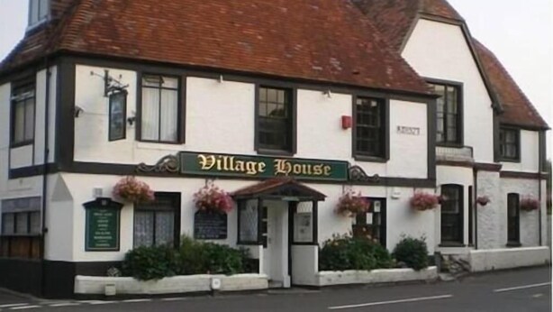 Exterior - Village House Hotel - Inn (Worthing)
