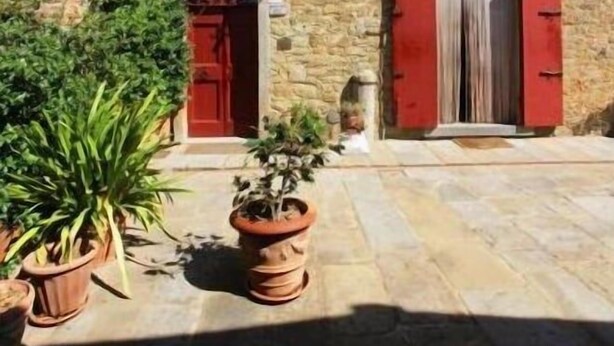 Exterior - Galleria DI Brolio (Castiglion Fiorentino)