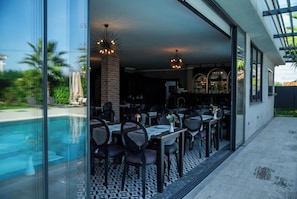 Outdoor dining - Didi Hotel (Sapanca)