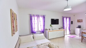 Room - Izzhome Pula Regina Margherita Apartment (Pula)