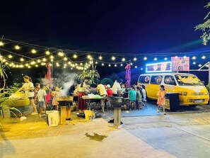 Outdoor dining - Tam Coc Friends Homestay (Nam Hoa Lu)