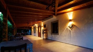 Tempat makan outdoor