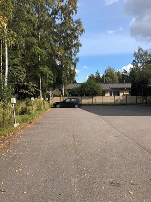 Property grounds - Forenom Apartments Vantaa Rajakylä (Vantaa)