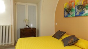 Room - Casa Portici (Torri del Benaco)