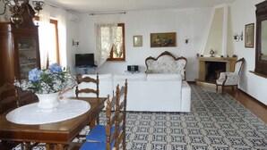 Unclassified image, 2 of 37, button - Villa Patrizia (Torri del Benaco)