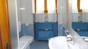 Bathroom - Villa Patrizia (Torri del Benaco)
