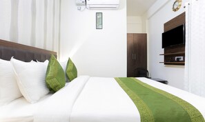 Room - Treebo Sandpipers (Somvarpet)
