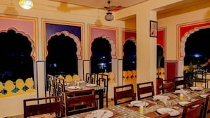 تناول الطعام