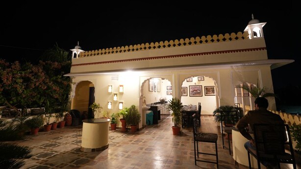 Outdoor dining - Treebo Rajputana Ranthambore (Sawai Madhopur)