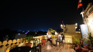 Outdoor dining - Treebo Rajputana Ranthambore (Sawai Madhopur)