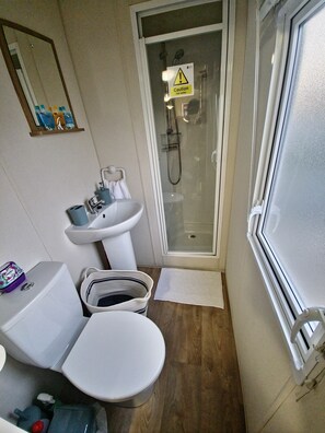 Unclassified image, 2 of 11, button - CocoTony cosy 3bed home from home (Towyn)