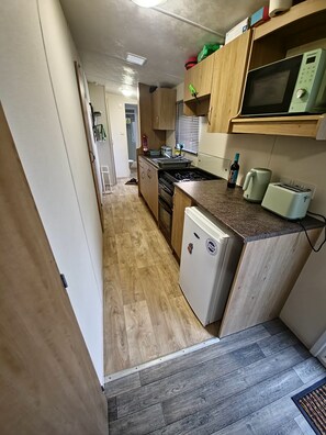 Unclassified image, 5 of 11, button - CocoTony cosy 3bed home from home (Towyn)