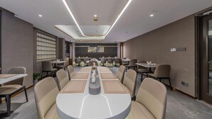 Dining - Home Inn Plus (Nanjing)