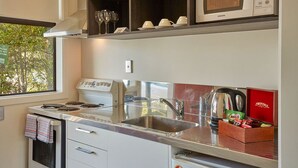 Private kitchen - Mt Cook Lodge and Motel (Mount Cook)