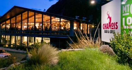 Mt Cook Lodge and Motel