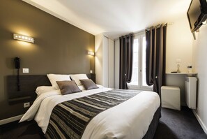 Unclassified image, 2 of 80, button - Axe Hotel (La Rochelle)