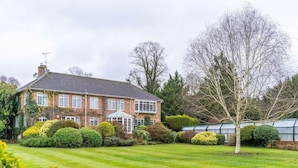 Exterior - Monkey Island Estate (Maidenhead)
