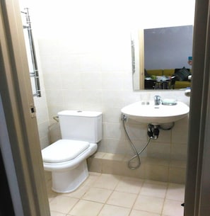 Bathroom - Sorrento 2BR Apartment (Pasig)