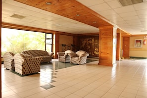 Lobby - Puerto de San Juan Beach Resort Hotel (San Juan)
