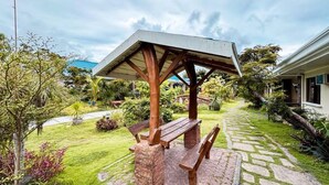Khu ẩm thực ngoài trời