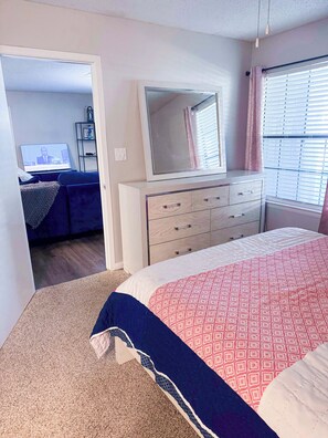 2 Schlafzimmer, Bügeleisen/Bügelbrett, kostenloses WLAN, Bettwäsche