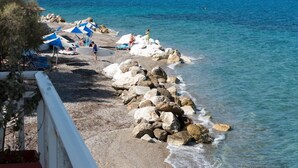 Beach - Spacious Apartment on the Beachfront (Xylokastro-Evrostina)