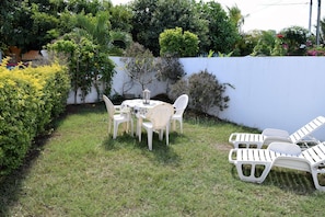 Unclassified image, 3 of 16, button - Bernard L'hermite Villa (Pointe Aux Piments)