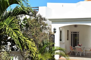 Unclassified image, 2 of 16, button - Bernard L'hermite Villa (Pointe Aux Piments)