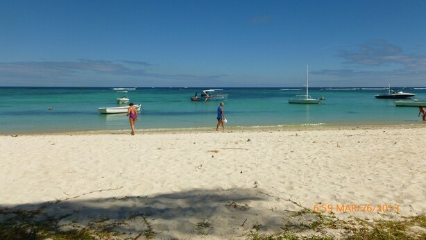Beach - Villa Alexis Self-catering (Trou aux Biches)