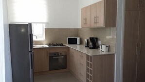 Private kitchen - Villa Alexis Self-catering (Trou aux Biches)