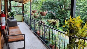 Unclassified image, 2 of 65, button - Cabinas El Pueblo B&B (Monteverde)