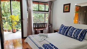 Unclassified image, 4 of 65, button - Cabinas El Pueblo B&B (Monteverde)