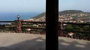 Unclassified image, 4 of 22, button - Villa La Rocca (Castelsardo)