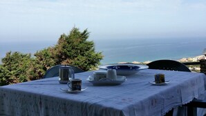 Unclassified image, 2 of 22, button - Villa La Rocca (Castelsardo)
