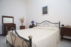Unclassified image, 3 of 33, button - Appartamenti Garibaldi (Levanto)