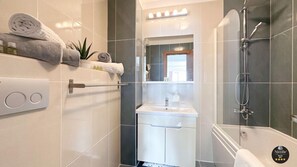 Bathroom - Deluxe Nicolle Solid Residence Mamaia (Constanta)