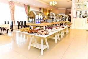 تناول الطعام
