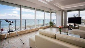 Living area - Masy Mamaia Apartament (Constanta)