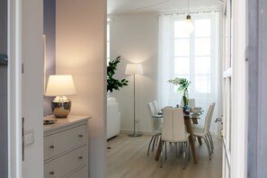 Ảnh chưa phân loại, 4 trong số 56 ảnh, nút