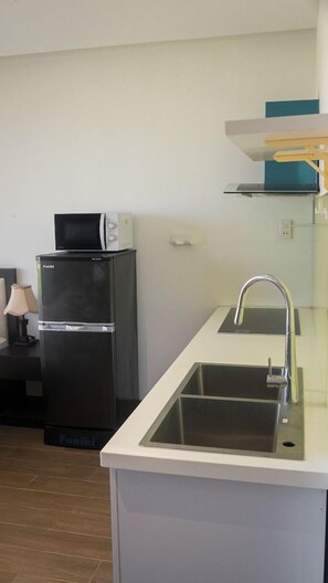 Private kitchen - Lys Spa Hotel & Apartment (Da Nang Municipality)