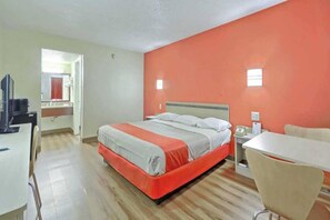 Room - 1 King Bed | Non-Smoking (Maple Shade)