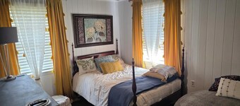 Olive Branch ~ Sleeps 8 ~ 10 min to Bryant-Denny ~ Family & Tailgate Ready!